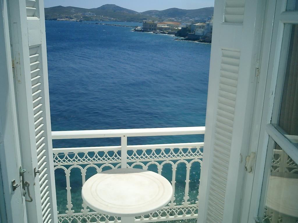 Sea Colours Rooms & Apartments Ermoupoli Habitación foto