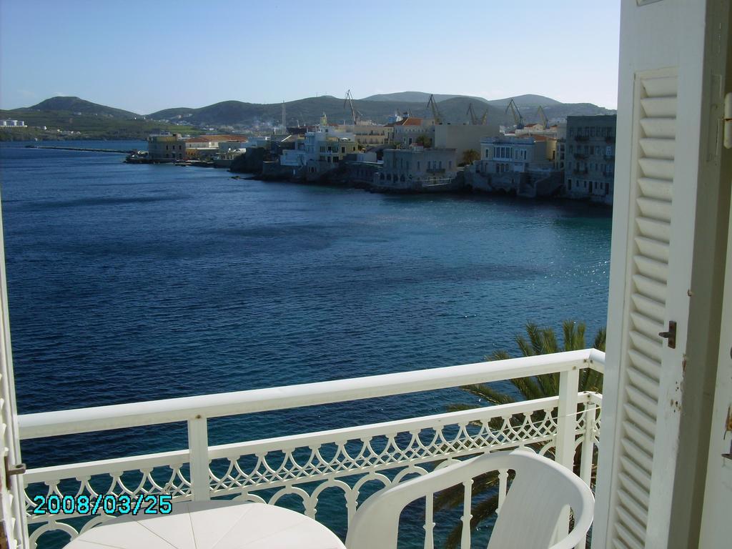 Sea Colours Rooms & Apartments Ermoupoli Habitación foto